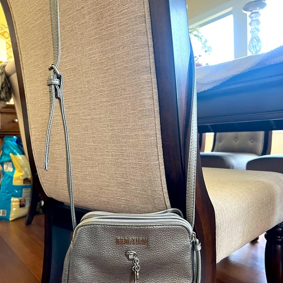 Kenneth Cole bag - Picture 3 of 11